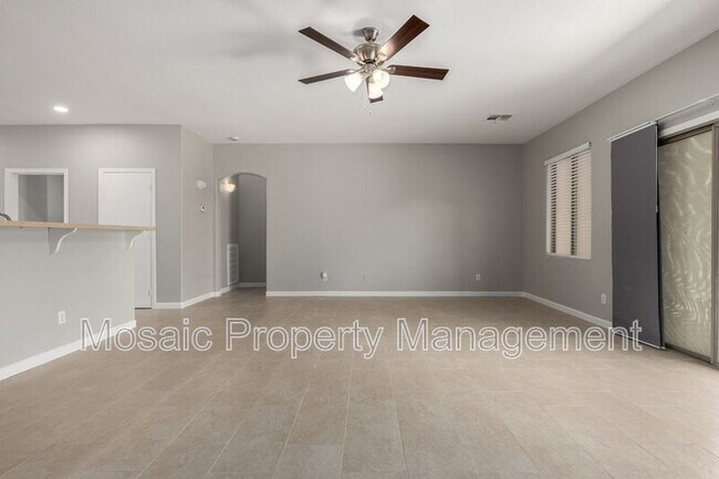 Building Photo - 1245 E Waterview Pl