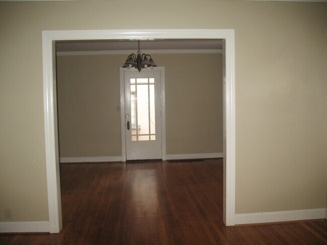 Foto del edificio - 4111 Aberdeen Rd