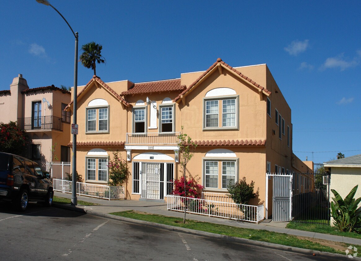 Foto principal - 1495 Cedar Ave