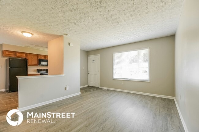 Building Photo - 6560 Benjamin Dr