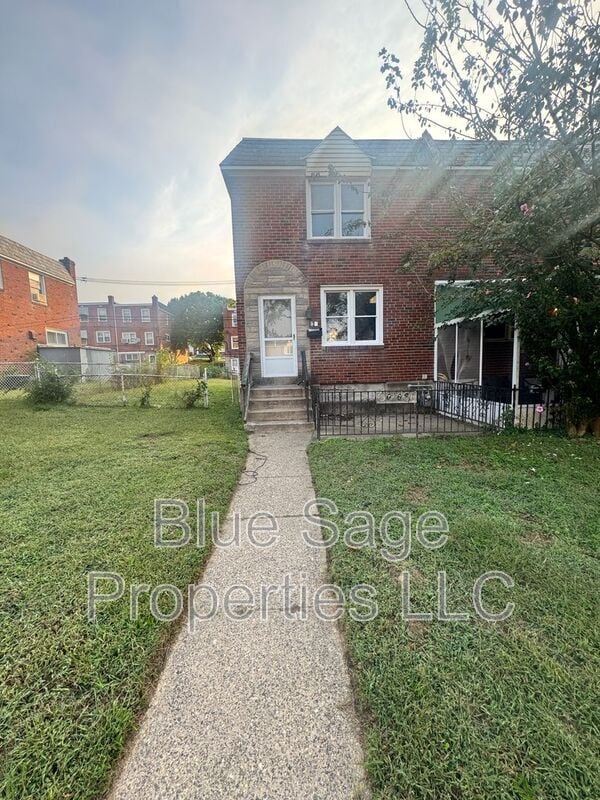 Building Photo - 545 S 4th St