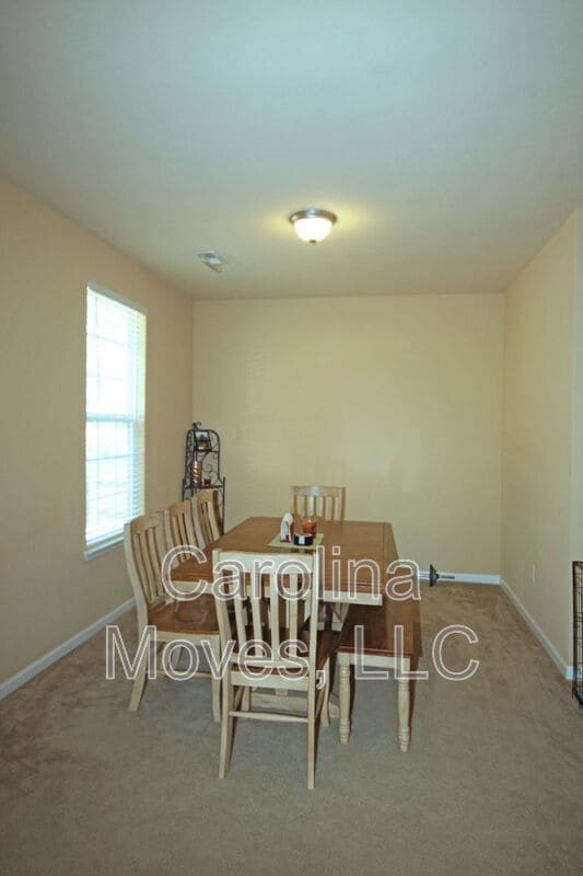 Building Photo - 112 Bascom Ct