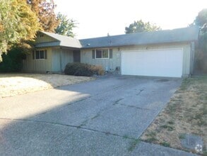Building Photo - 967 Summer Breeze Dr N