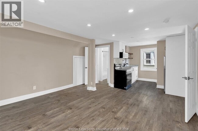 Building Photo - 1376 Goyeau St