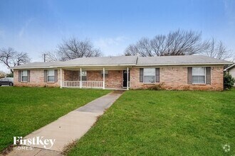 Building Photo - 3001 Rufe Snow Dr