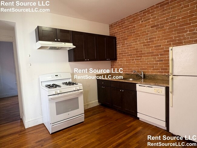 Foto del edificio - 248 Brookline St