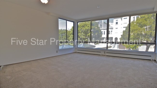 Building Photo - 455 Vallejo St
