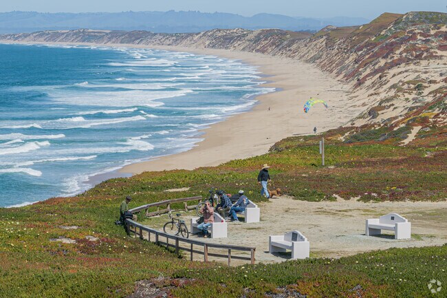 Embrace the stunning coastline views from Seaside's shores.