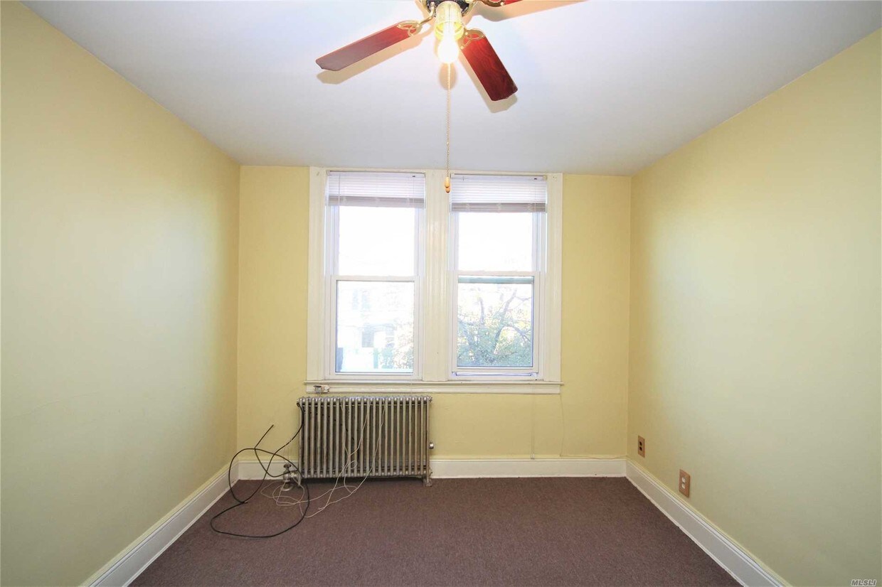 Building Photo - 58-90-90 Maspeth Ave