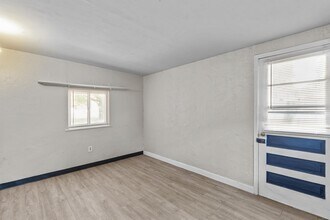 Building Photo - 1395 Bluebird Dr