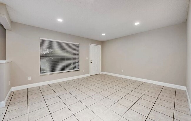 Foto del edificio - 5485 Decatur St