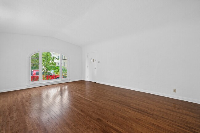 Foto del edificio - 429 N Gardner St