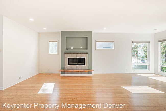 Building Photo - 4 br, 3.5 bath House - 4920 Osceola St.