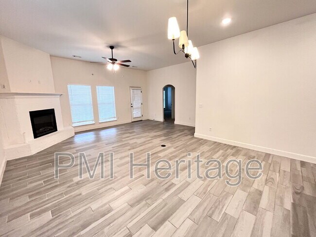 Foto del edificio - 6002 NW Meade St