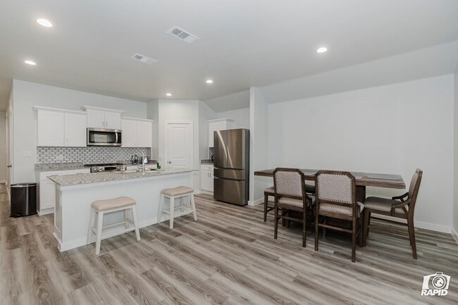 Building Photo - 7721 Purple Vitex Rd