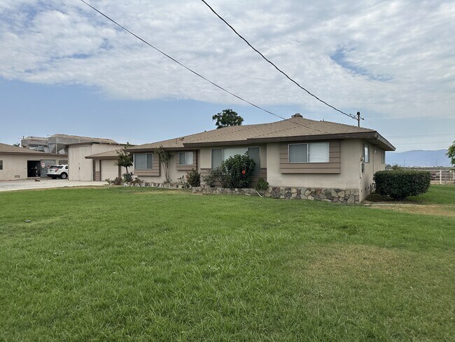 Building Photo - 9029 Schaefer Ave