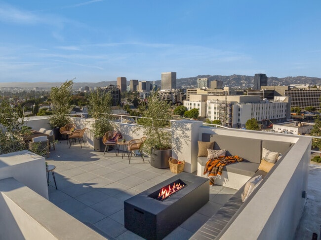 Building Photo - The Spaulding