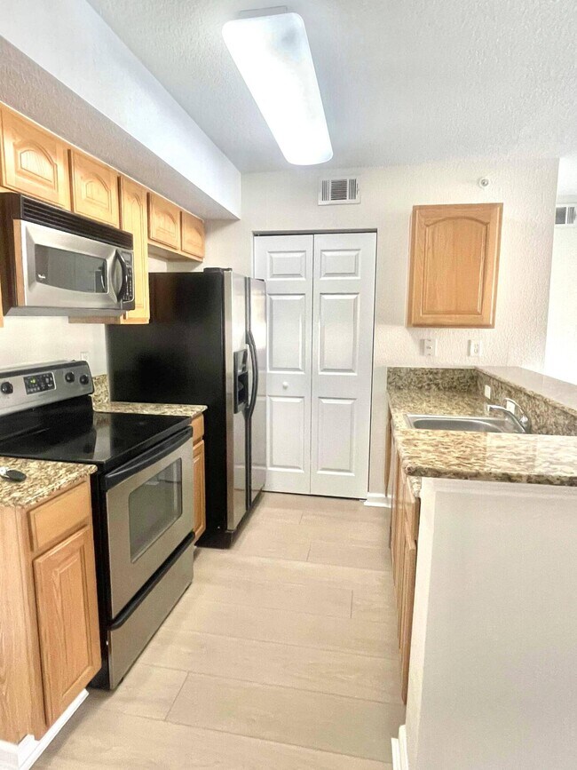 Foto del edificio - 221 SW Palm Dr