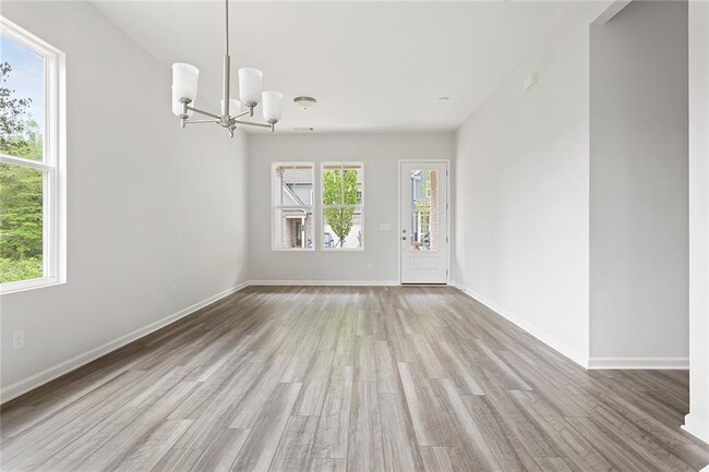 Foto del edificio - 317 Lavender Ln
