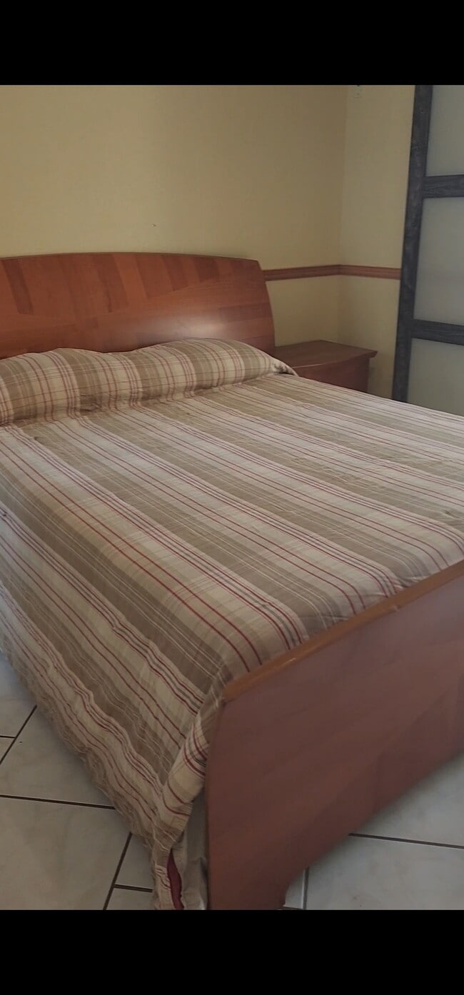 Building Photo - 122 Sugar Creek Rd