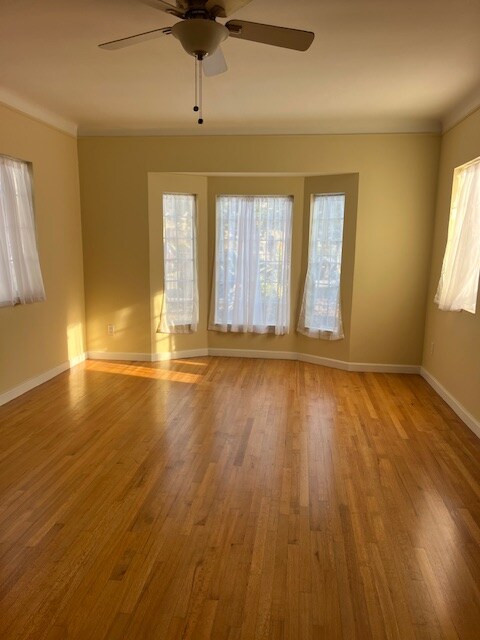 Foto del edificio - 947 E 68th St