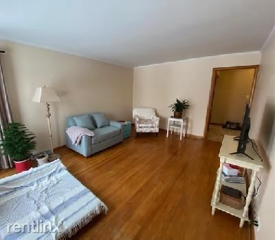 Foto del edificio - 3 br, 2 bath House - 7317 North Oconto Avenue