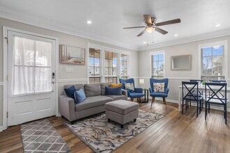 Building Photo - 426 Russell Ave