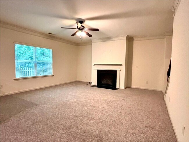 Building Photo - 613 Stonehurst Ln
