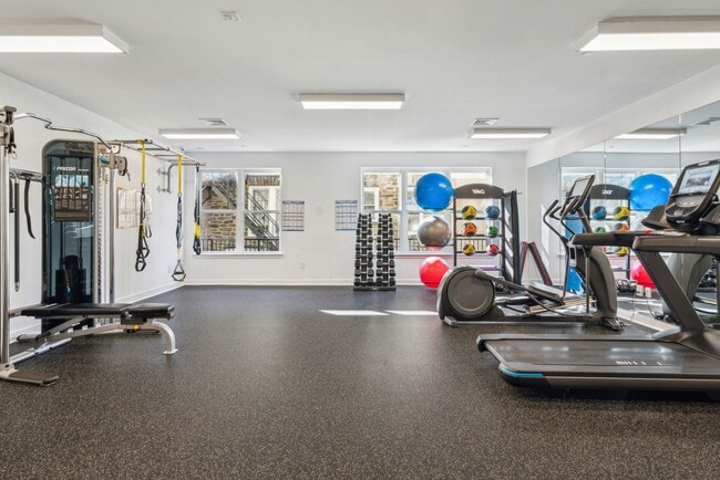 Building Photo - The Elm