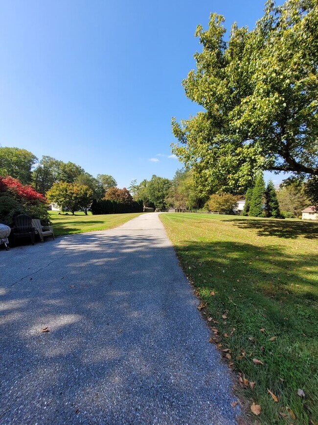 Foto del edificio - 1225 Caln Meetinghouse Road