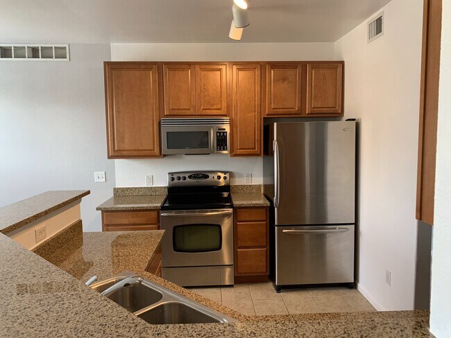 Kitchen - 3000 Blue Sky Cir