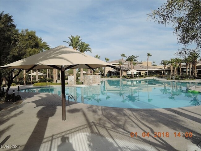 Building Photo - 240 Rustic Club Way