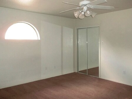 Foto del edificio - 1312 W Avenue D