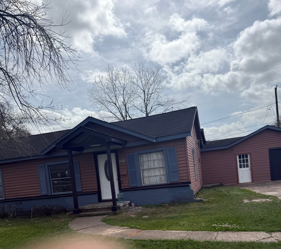 Photo - 2216 3rd St (Galena Park, TX)