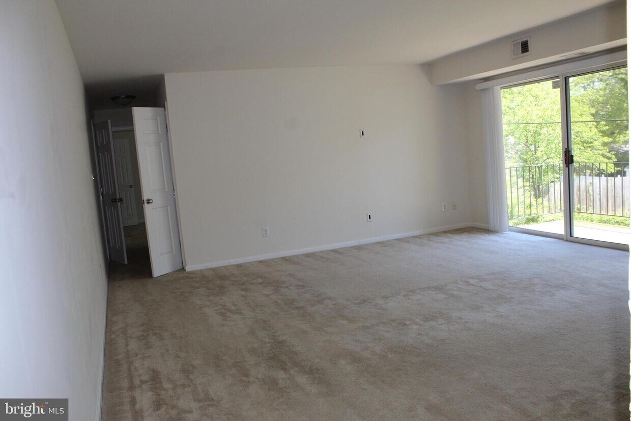 1805 William St Unit 110, Fredericksburg, VA 22401 Room for Rent in