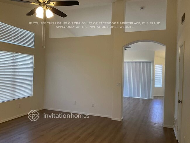 Building Photo - 2460 E Wildhorse Pl