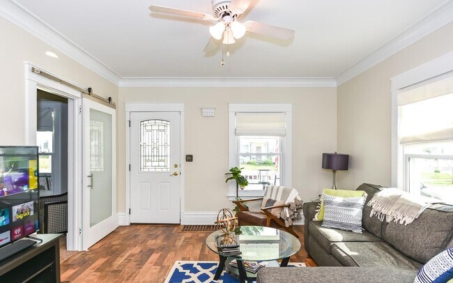 Foto del edificio - 1240 Crosby St NW