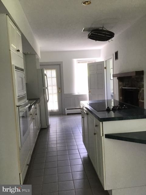 Foto del edificio - 3 bedroom in Mohrsville PA 19541