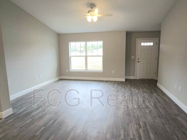 Foto del edificio - 223 Oak Lane Loop