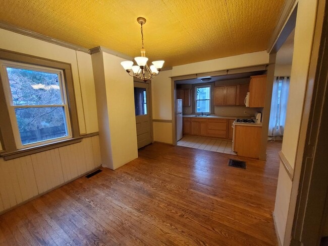 Building Photo - 333 Meigs St