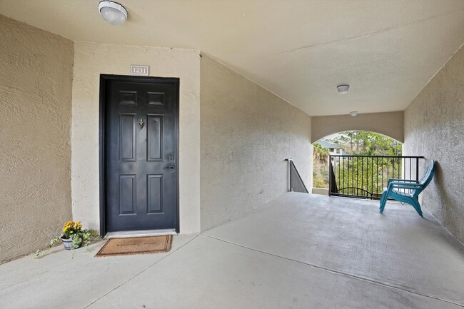 Building Photo - Updated Condo With Marsh Views Near Jax Beach