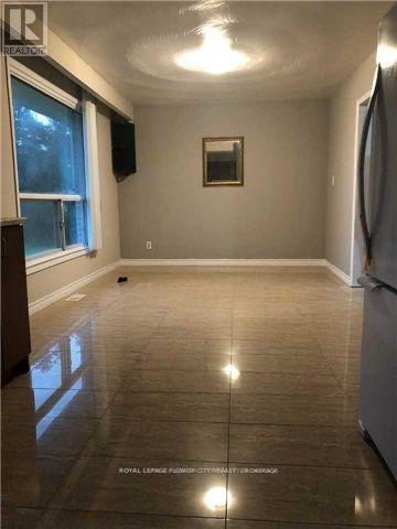 Photo du bâtiment - 13465 Centreville Creek Rd