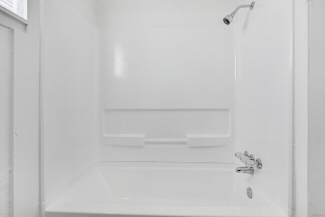 Foto del edificio - 5716 Pickfair St