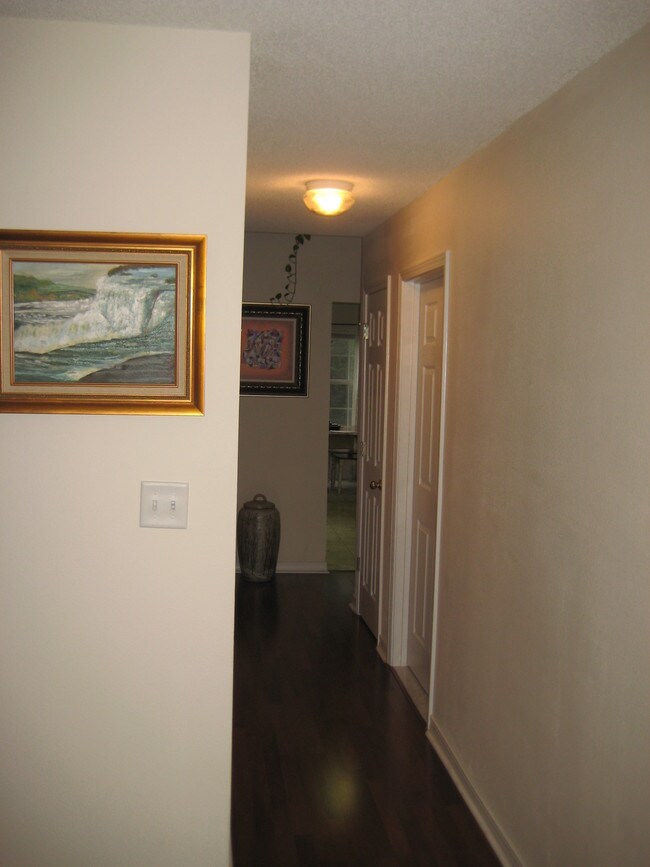 Building Photo - 926 Lajolla Ln