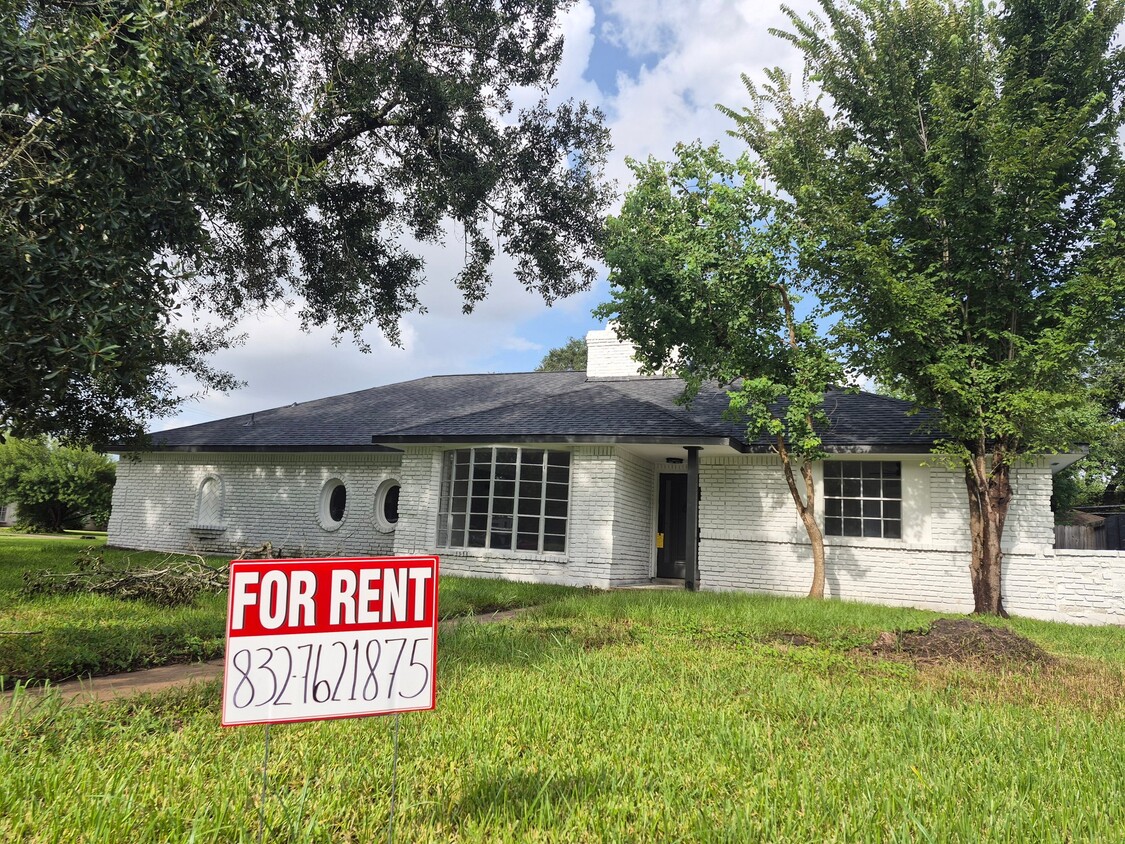 Photo - 10603 Hillcroft Ave (Houston, TX)