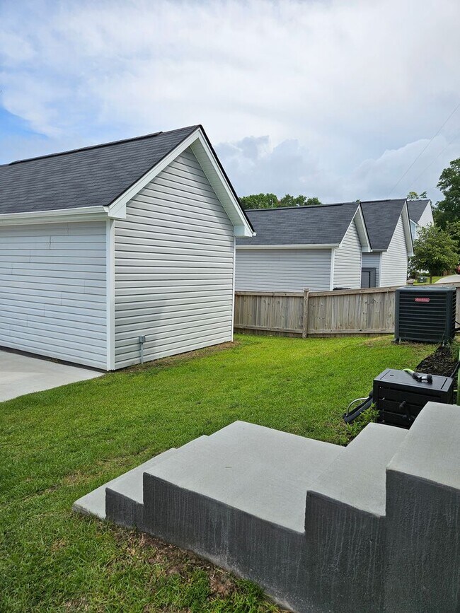 Building Photo - Clements Ferry Home for Rent!
