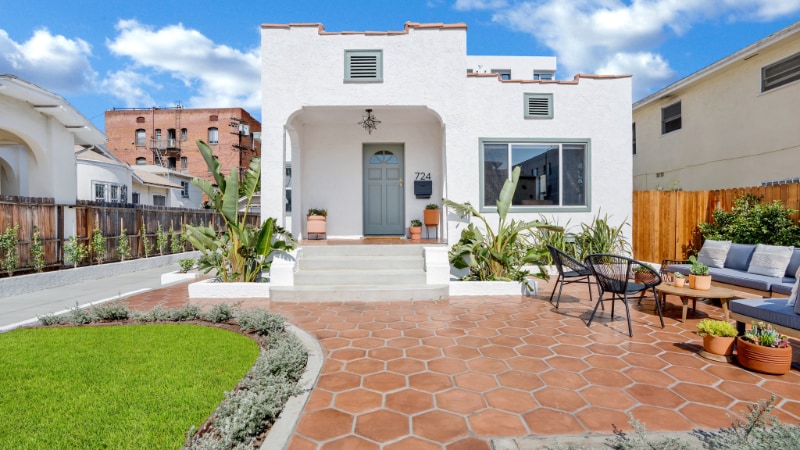 Photo - 724 S Gramercy Dr (Los Angeles, CA)