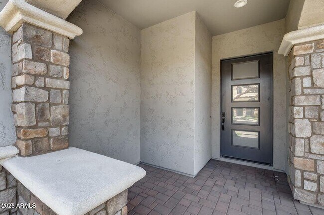 Foto del edificio - 2661 S Olympic Dr