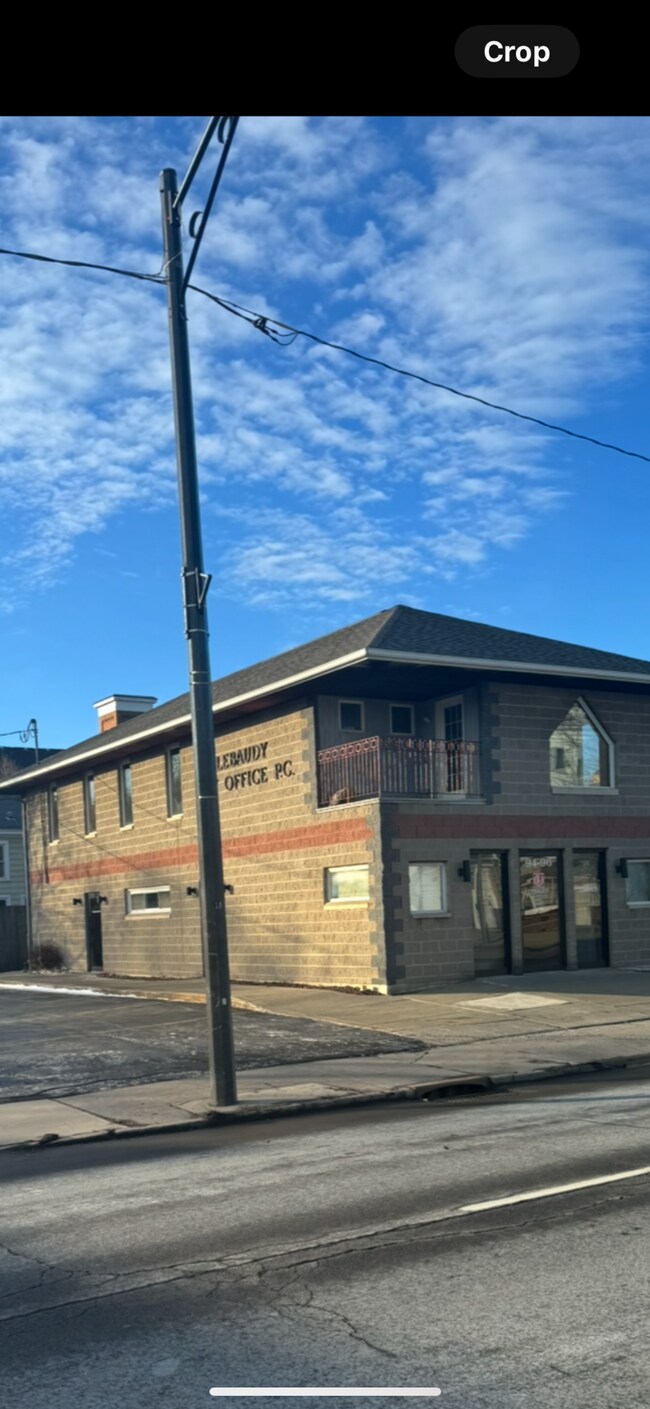Foto del edificio - 94 E Bridge St