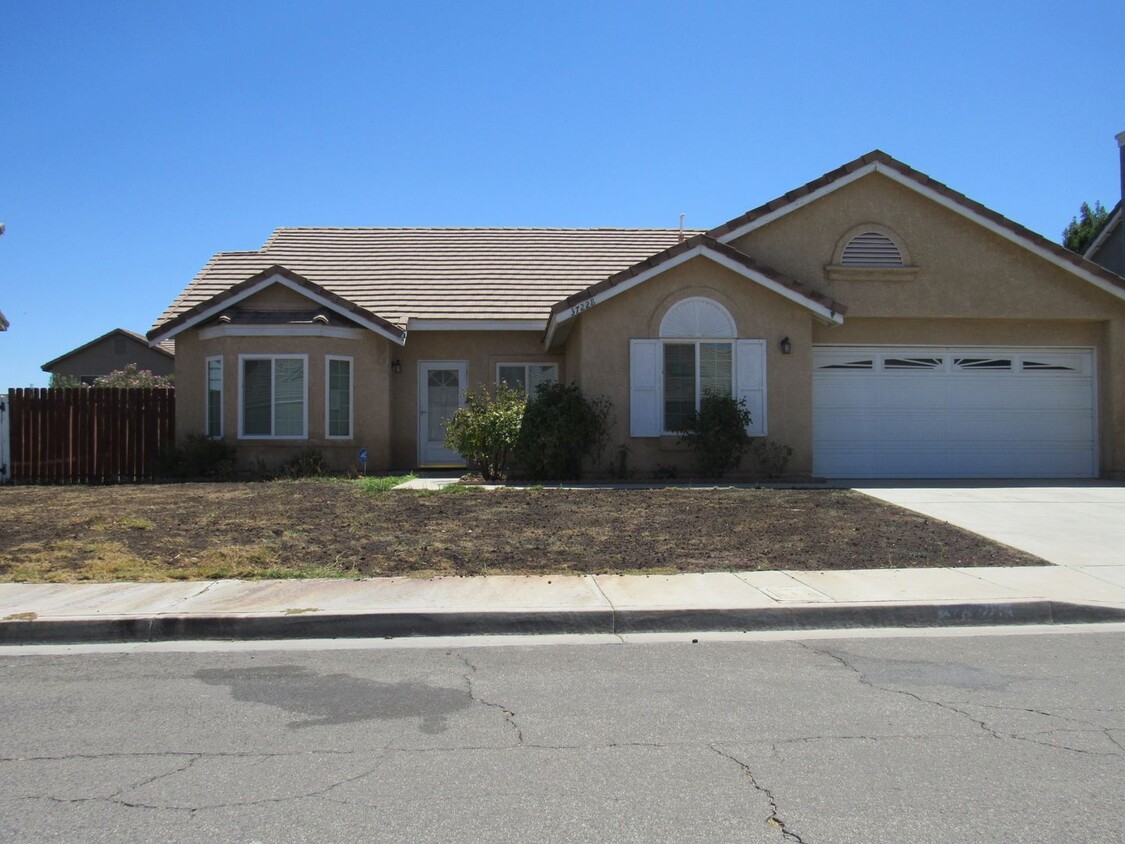 Primary Photo - East Palmdale Home